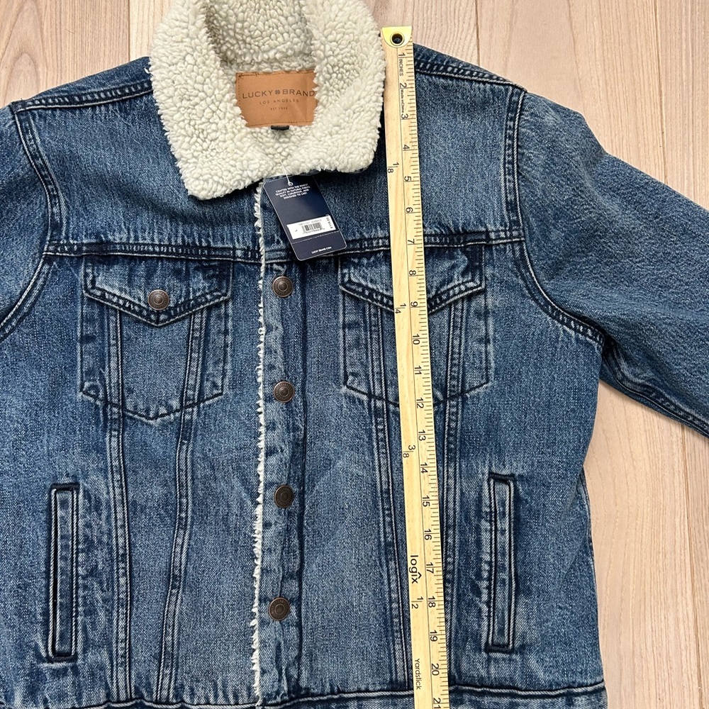 NWT Women’s Lucky Brand Tomboy Sherpa Lined Denim Jacket Large Retail: $119 - Picture 6 of 9